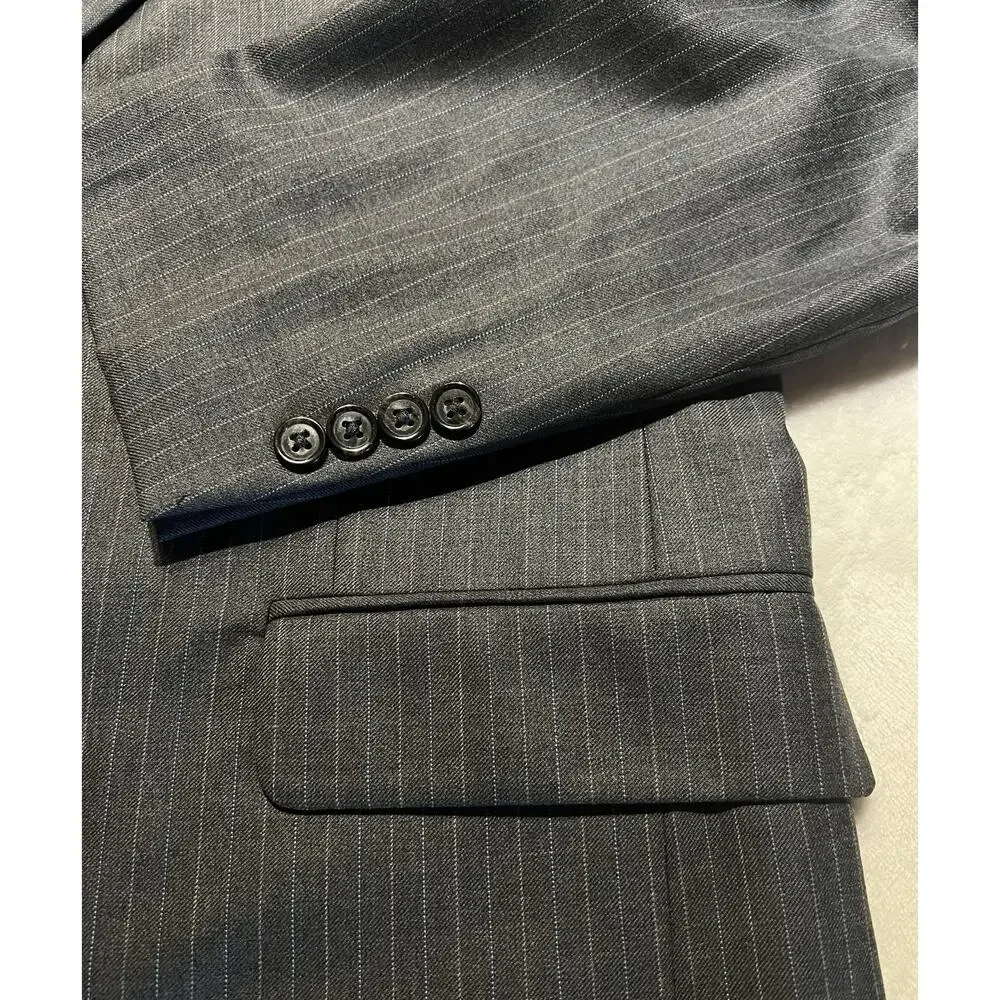 Mint Jos A Bank Signature 40-41R 34x29 Gray with Ice Blue Dashed Stripe Suit Set